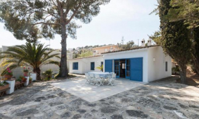 Let's Holidays 7 Xemeneies house